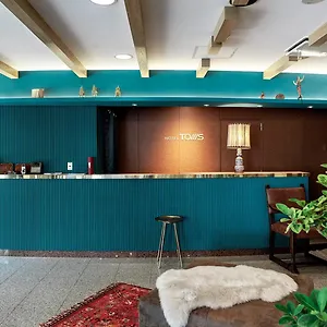 Hotel Toms, Tokyo
